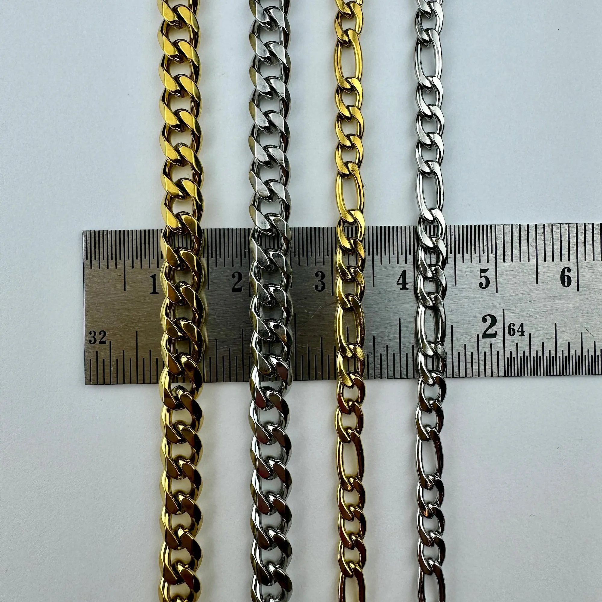 2 Layering Necklace Chains (Cuban Link   Figaro)