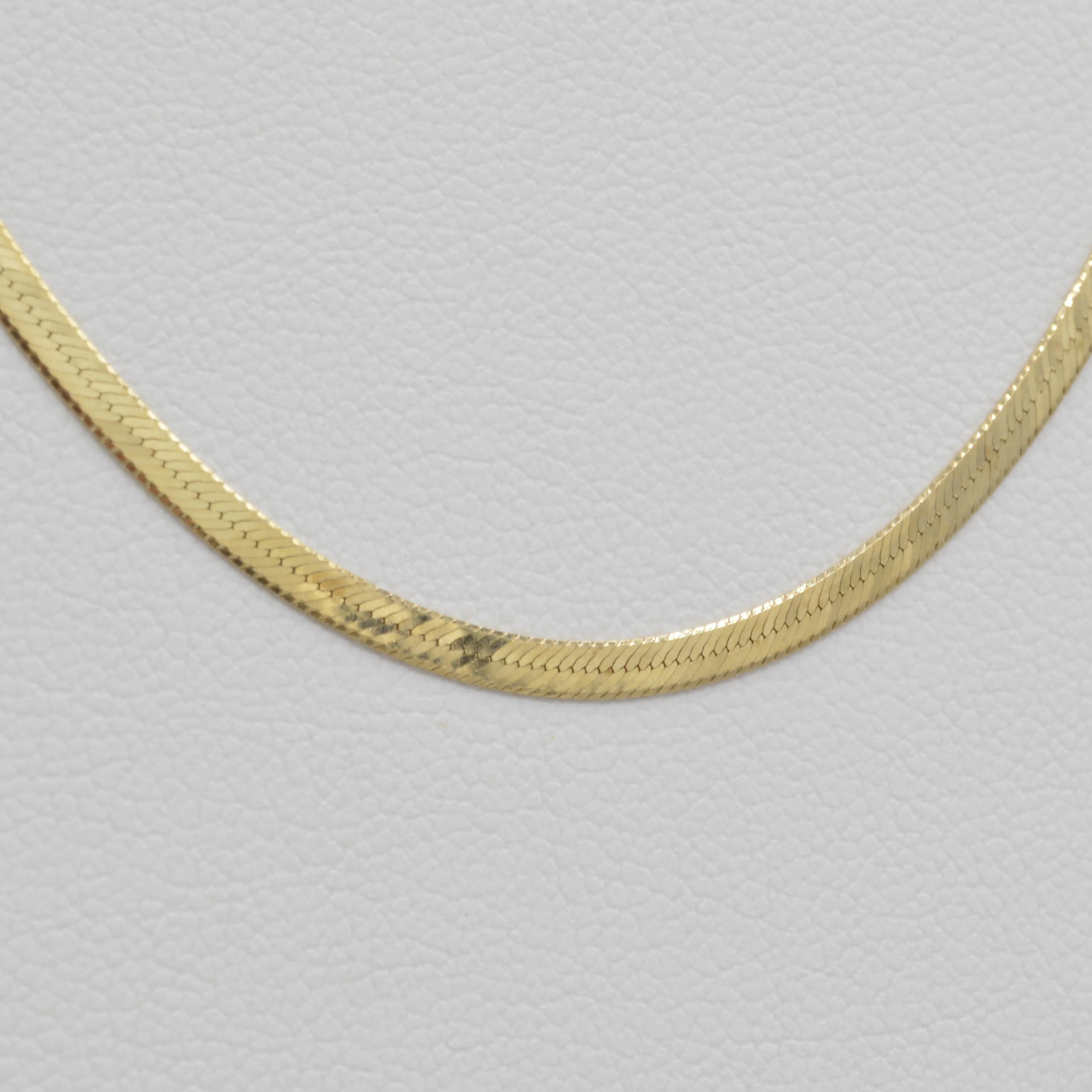 23" Herringbone Chain