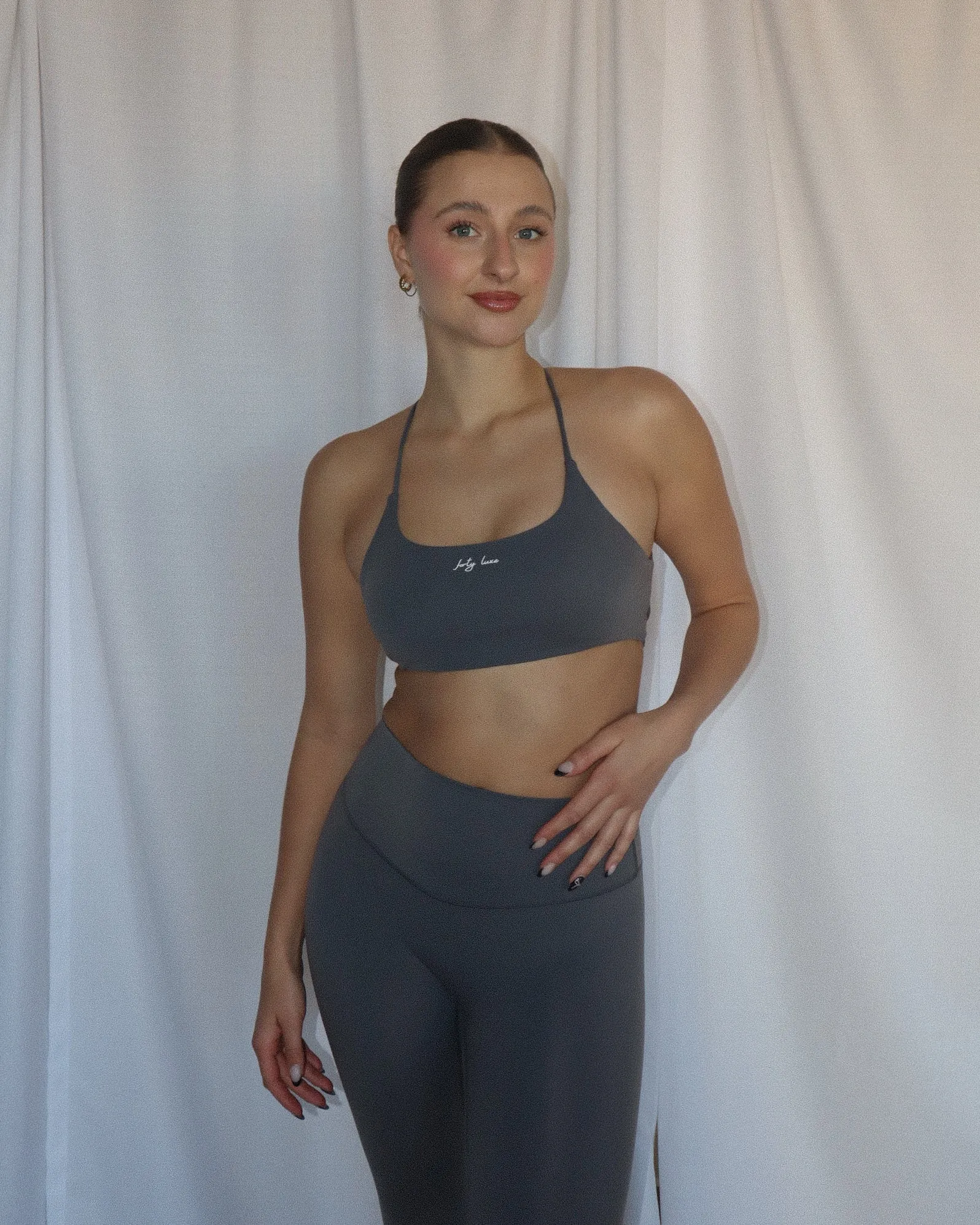 4VITALITY™ STRAPPY BRA (ARCTIC GREY)