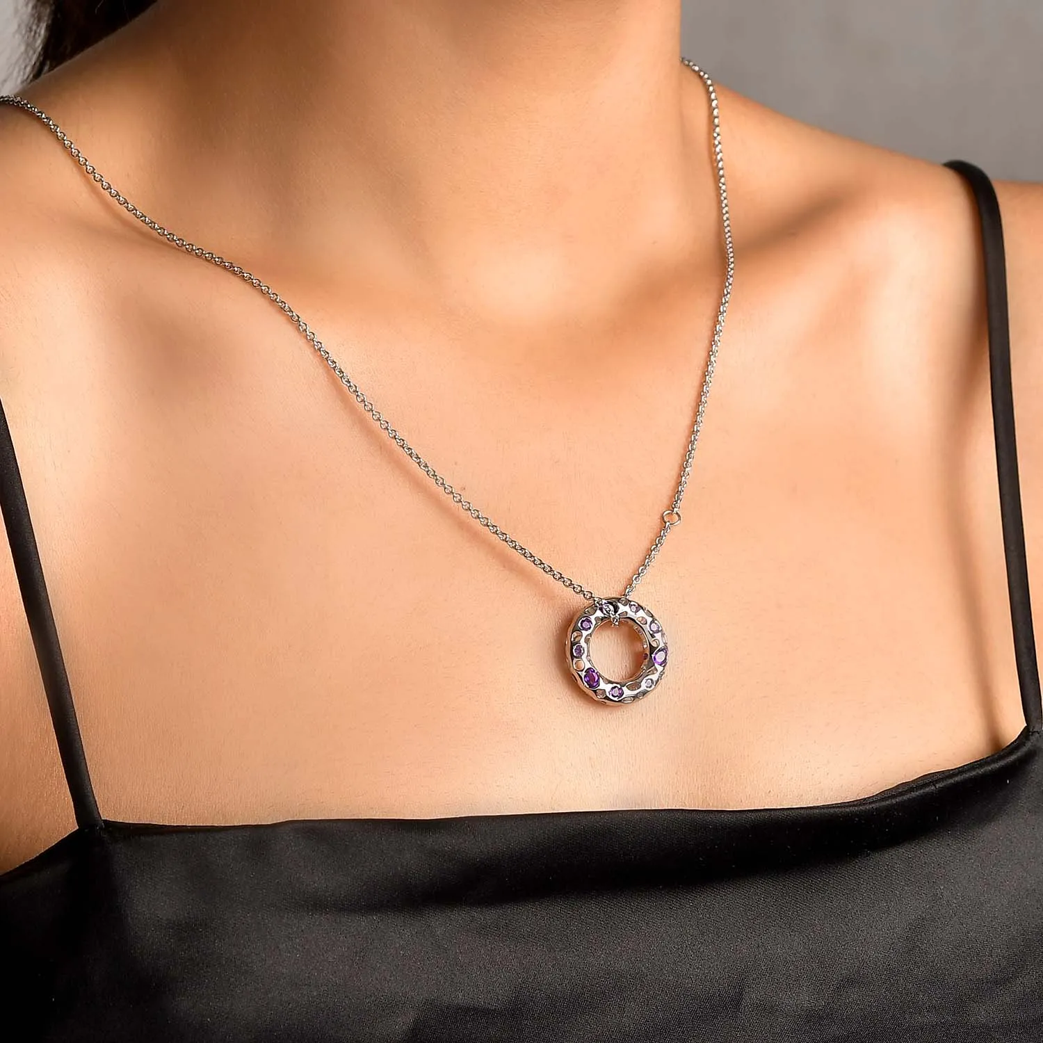 Allegro Loop Pendant with Amethyst