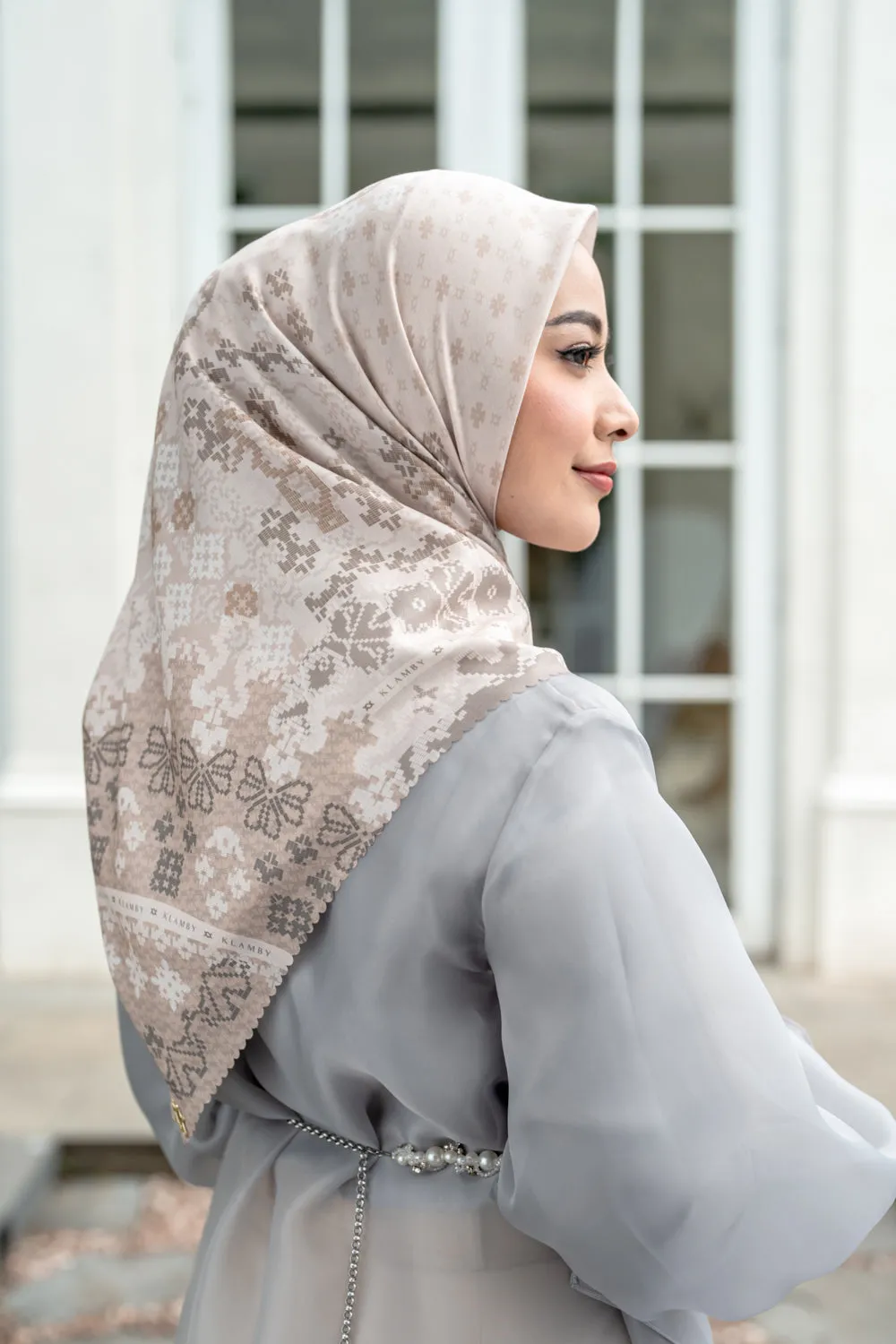 Batanghari Scarf (Minor) Aur Gading