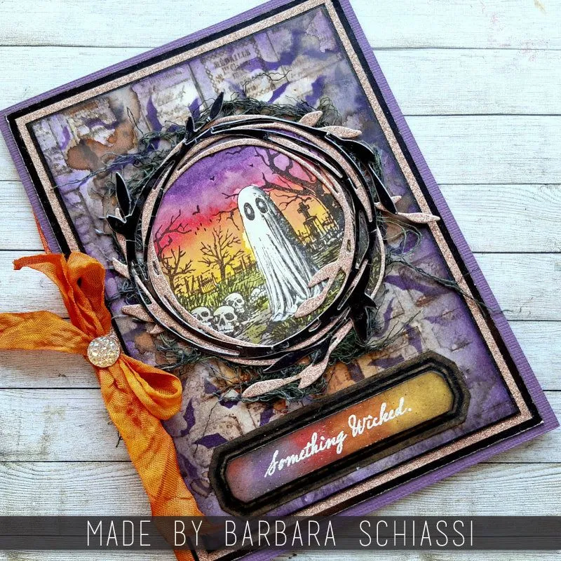 Batty Layering Stencil {Halloween} | Tim Holtz