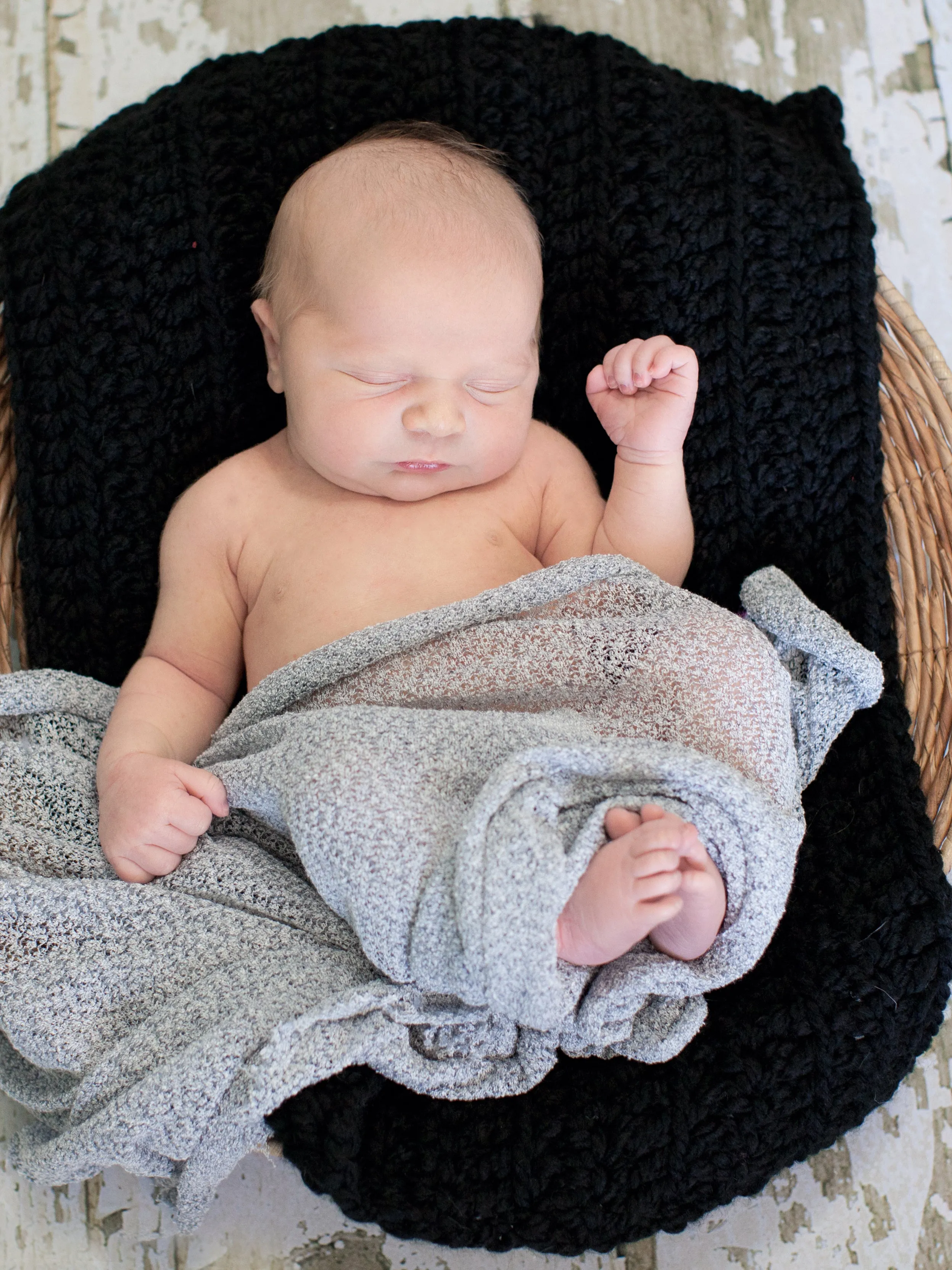 Black newborn baby layering bump blanket