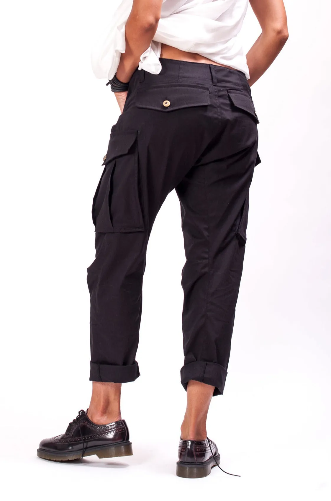 Casual Low Waisted Black Cargo Pants