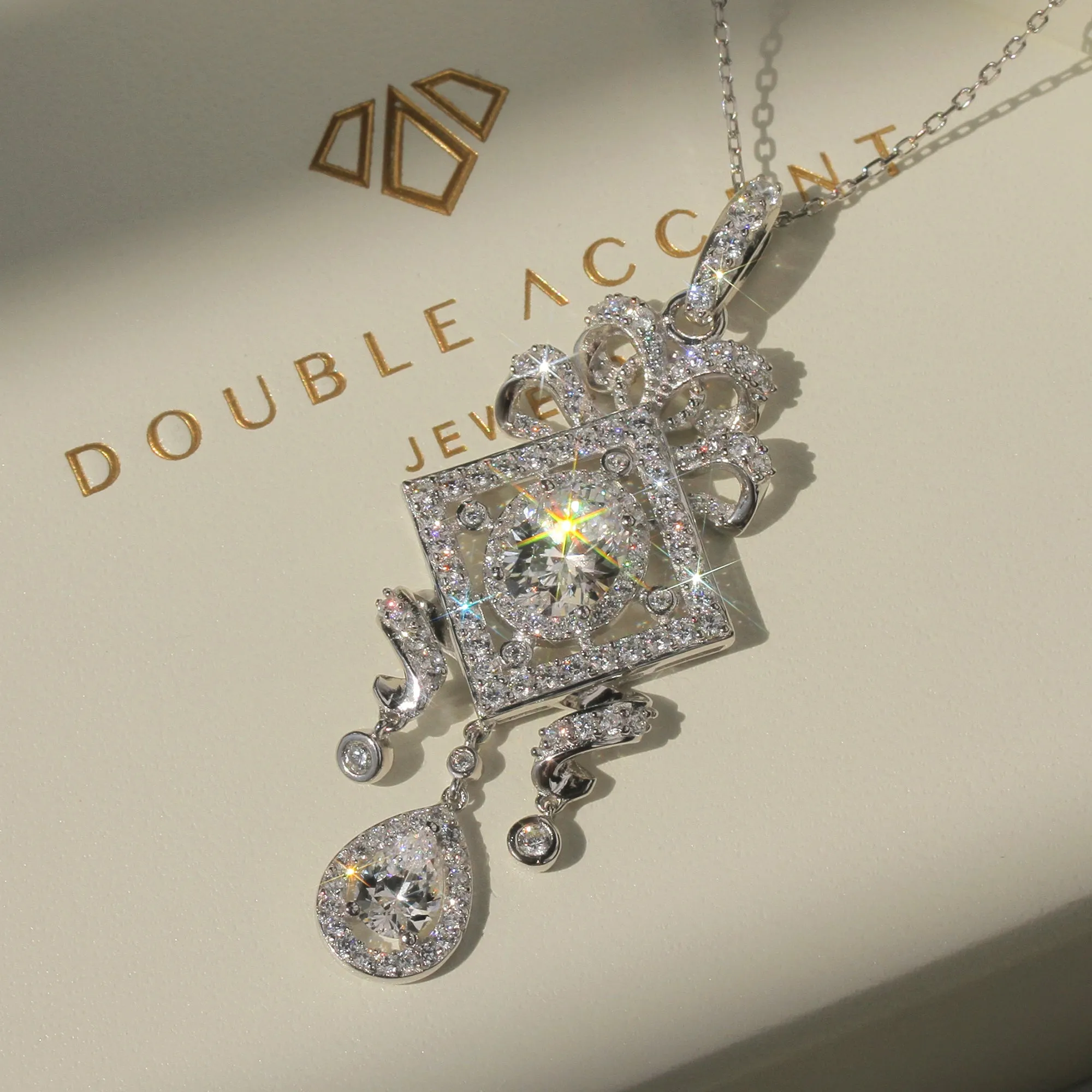 Chandelier Halo Necklace