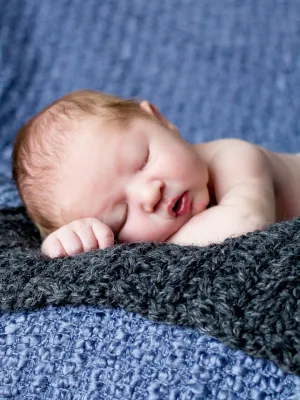 Charcoal gray newborn baby layering bump blanket