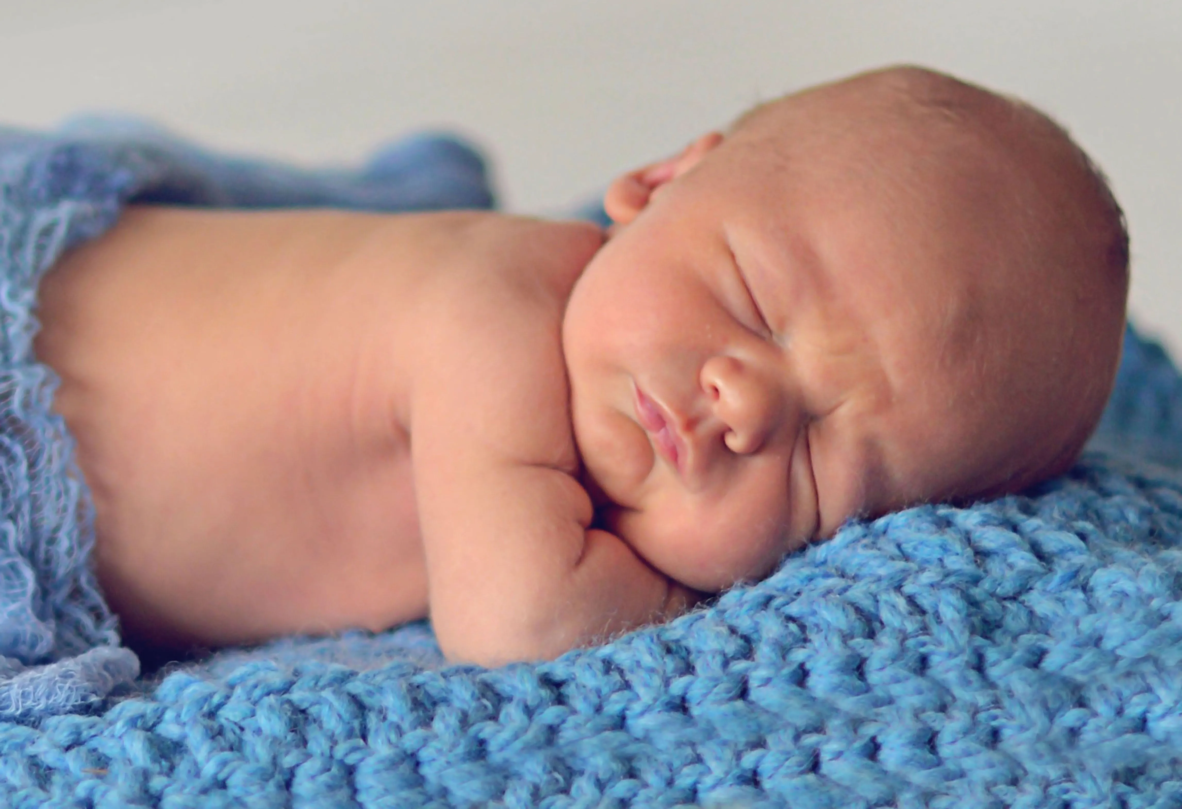Cornflower blue newborn baby layering bump blanket
