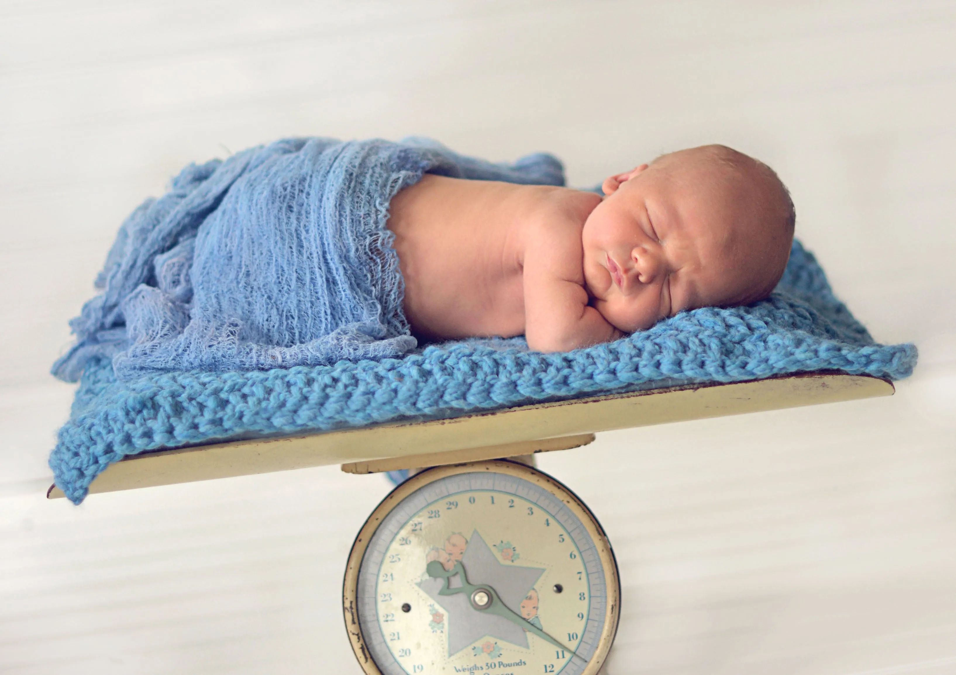 Cornflower blue newborn baby layering bump blanket