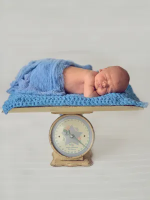 Cornflower blue newborn baby layering bump blanket