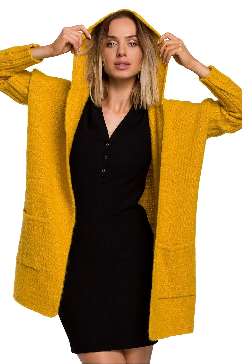 Exceptionally warm oversize cardigan  Moe