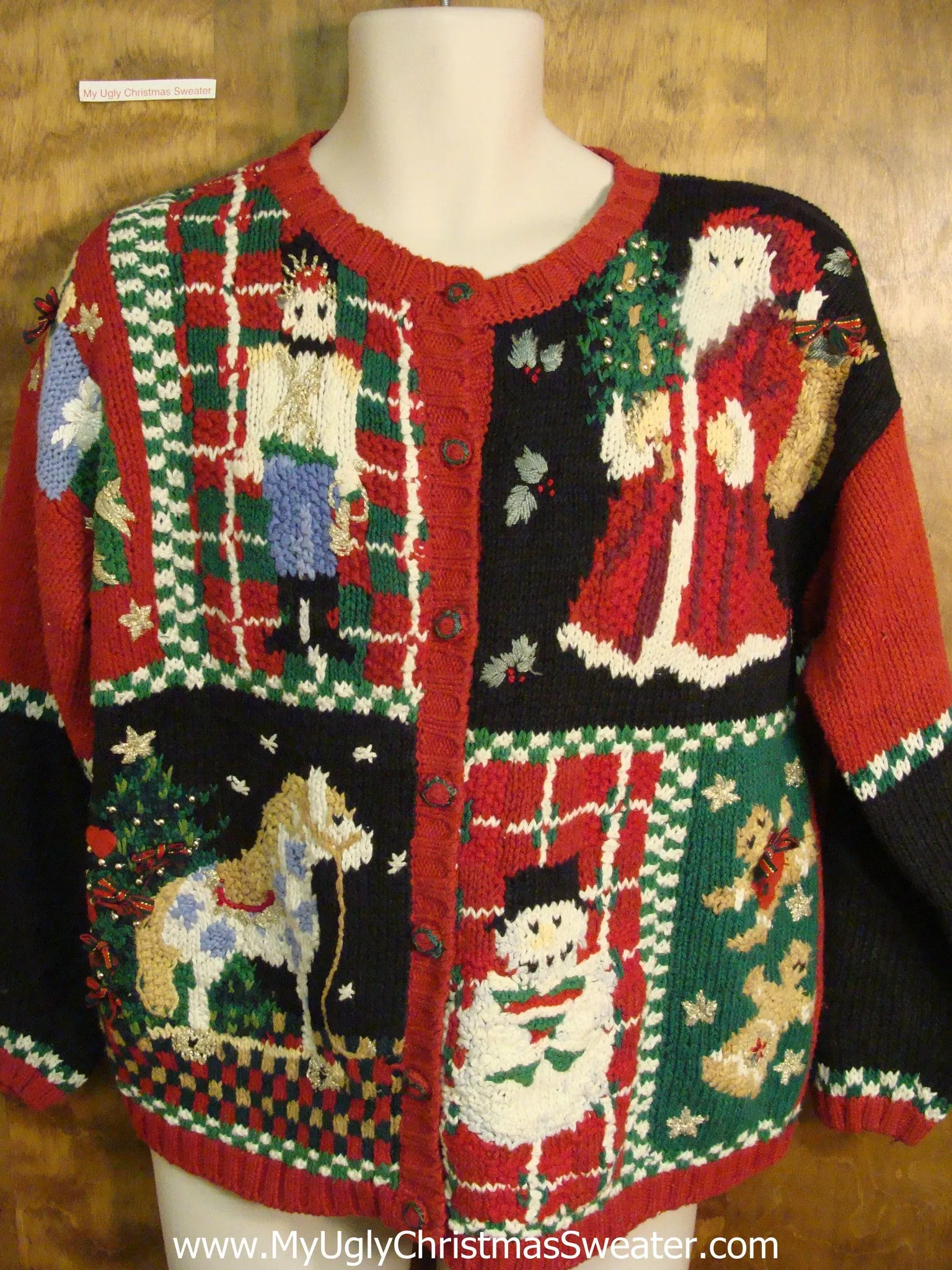 Fun 80s Cute Xmas Sweater with Nutcracker and Horse
