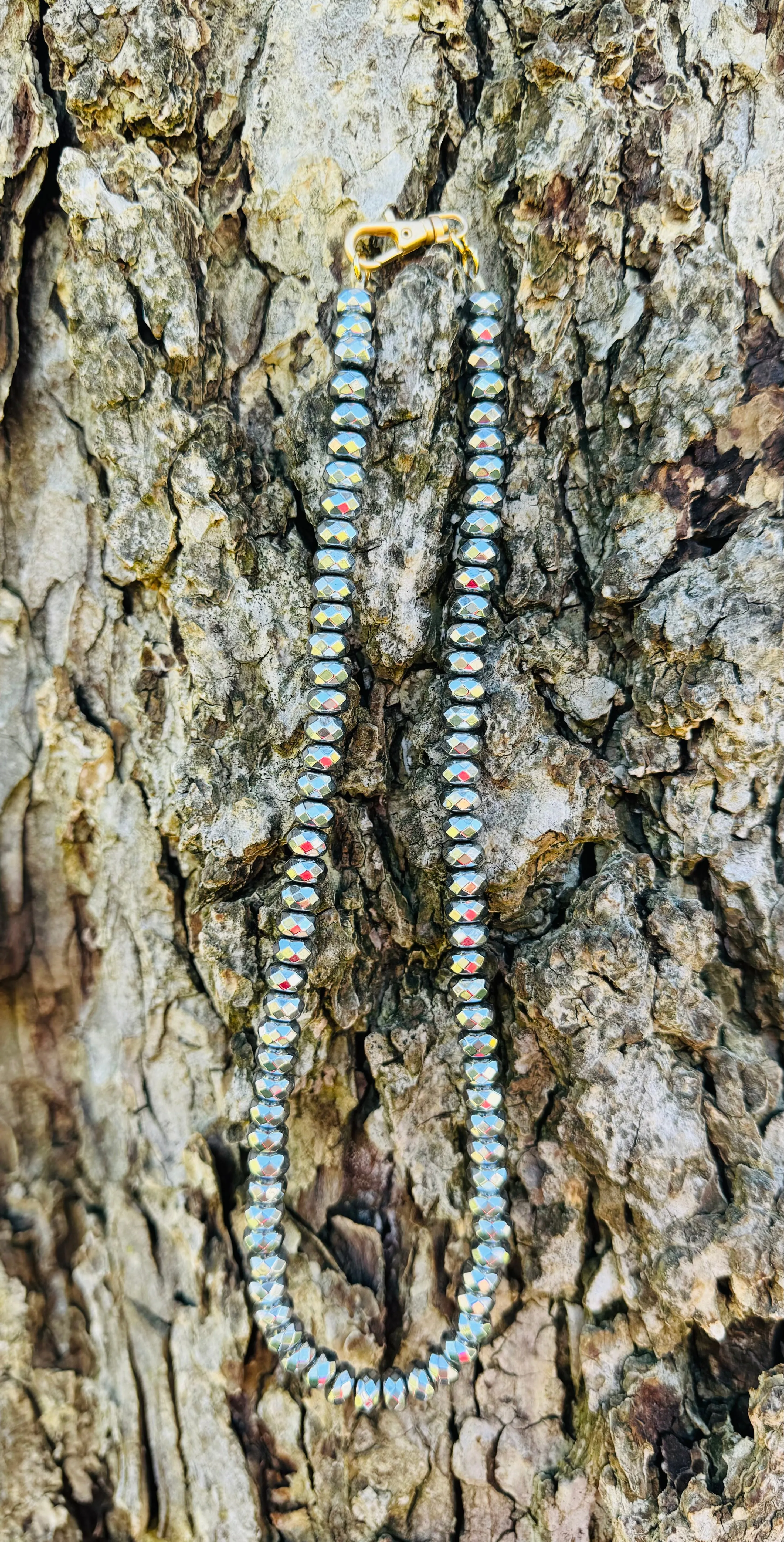 GEMSTONE NECKLACE