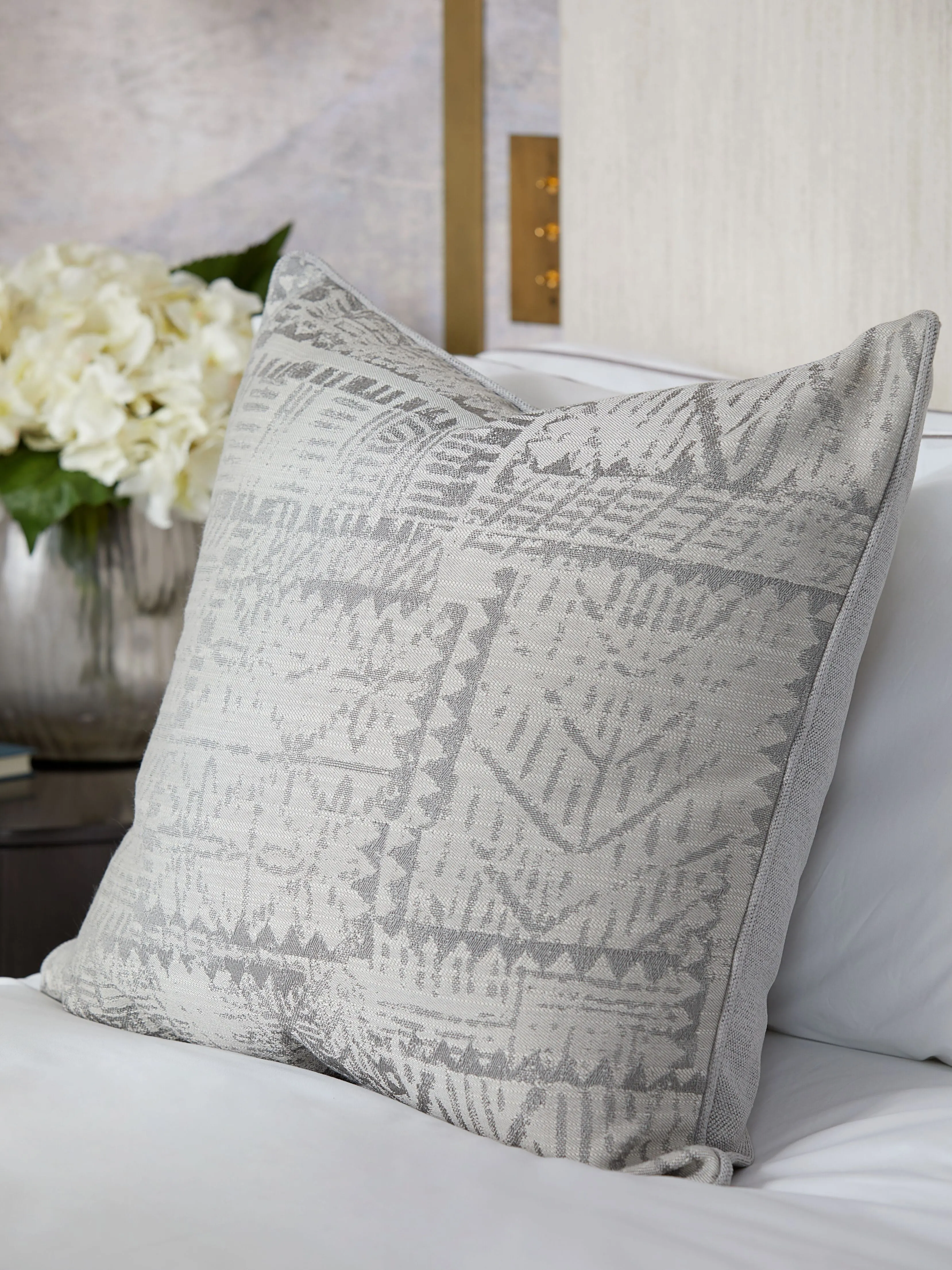 Isle Cushion