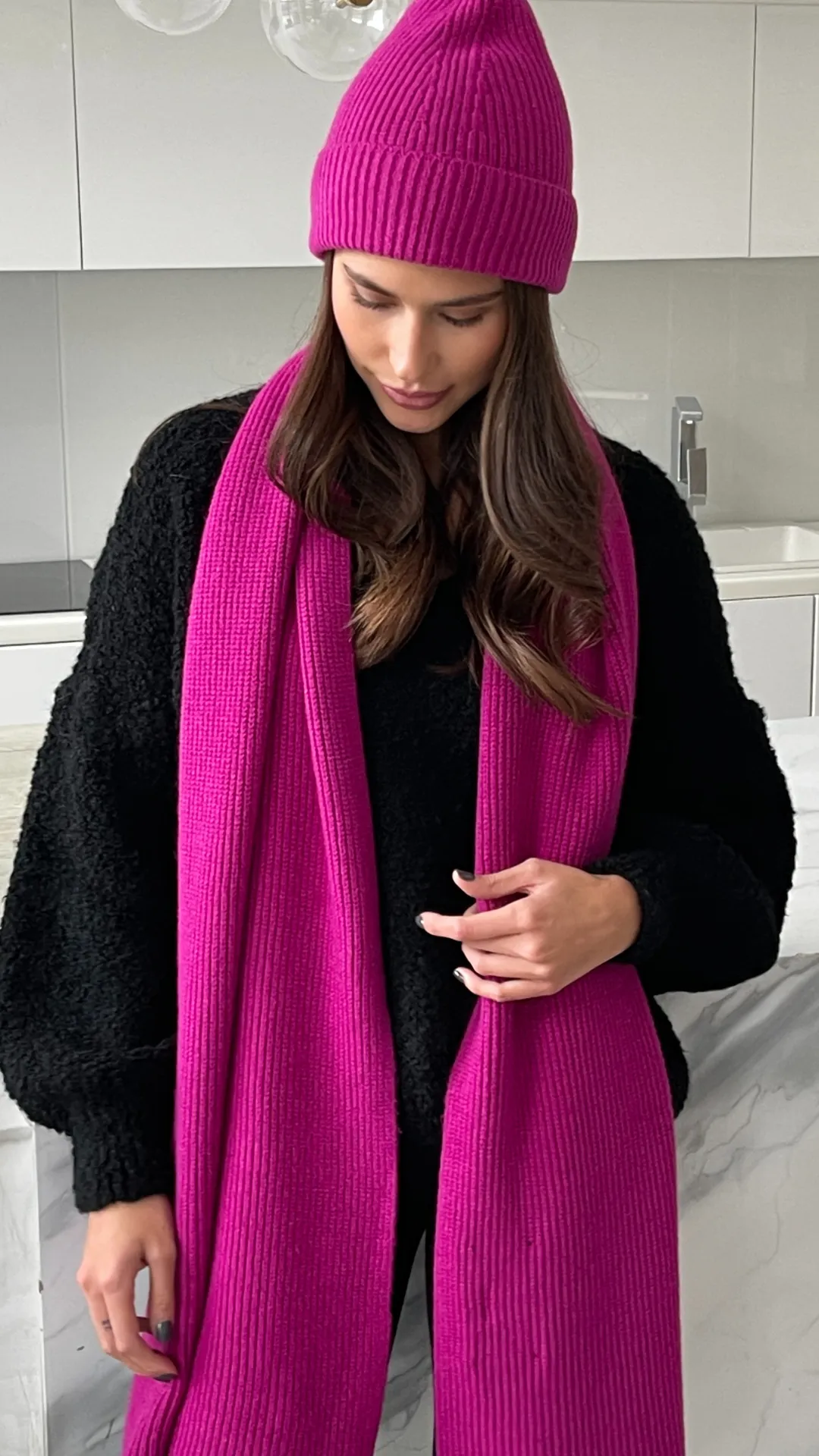 JANA KNITTED RIBBED SCARF - FUCHSIA