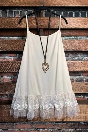 LACE TOP LAYERING SLIP IN BEIGE