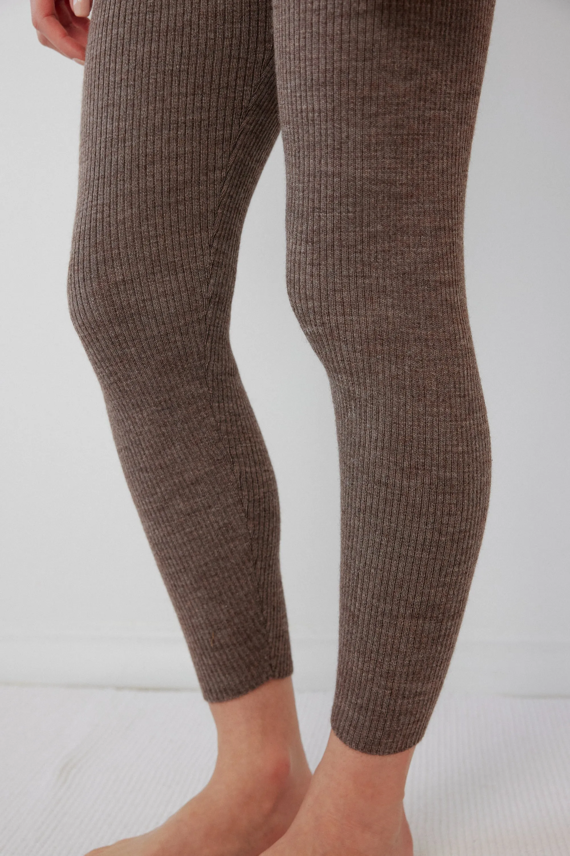 Layering Rib Leggings in Heathered Brown
