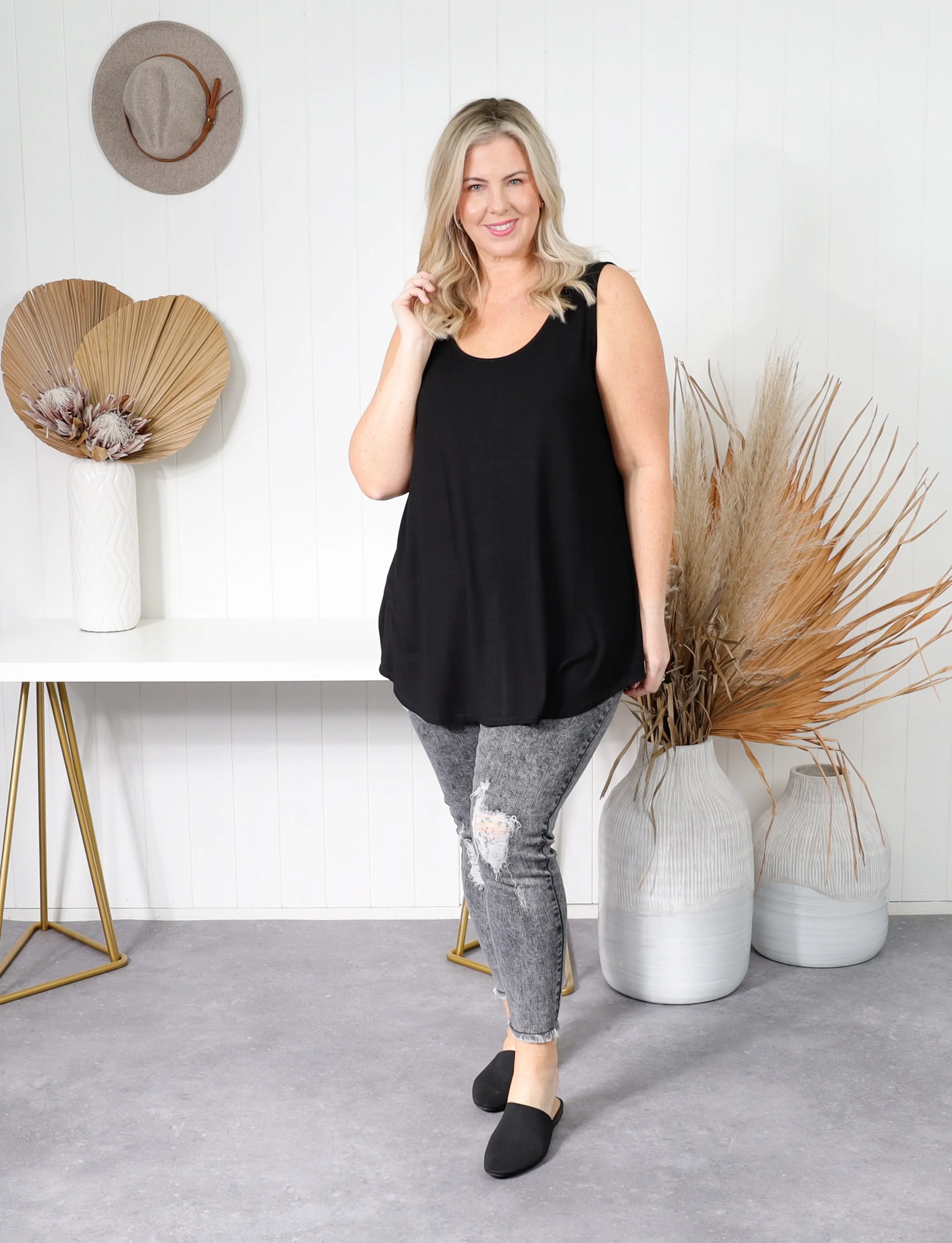 Layering Singlet - Black