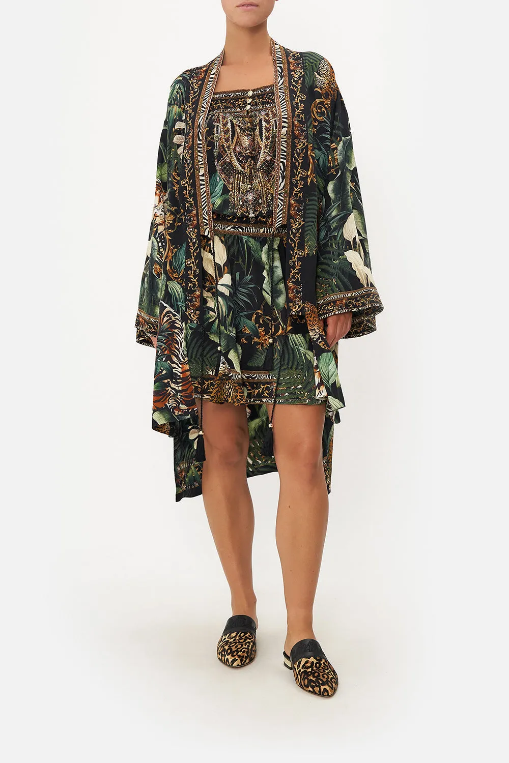 LAYERING WITH NECK BANDS EASY TIGER