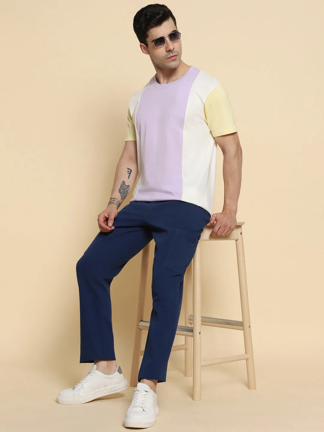 Men's Navy Cargo Comfortable Bottomwear With Smart Casual Look