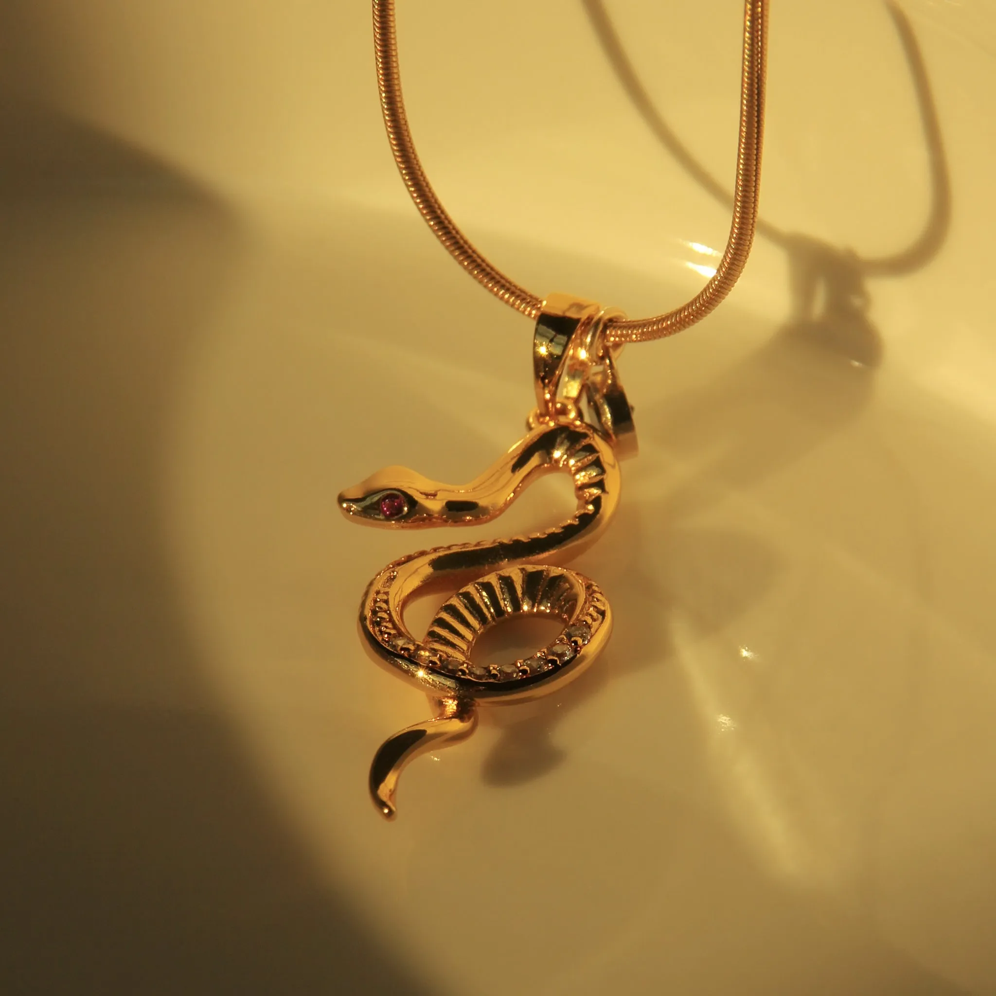 Nathaira Pendant