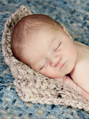 Oatmeal newborn baby layering bump blanket