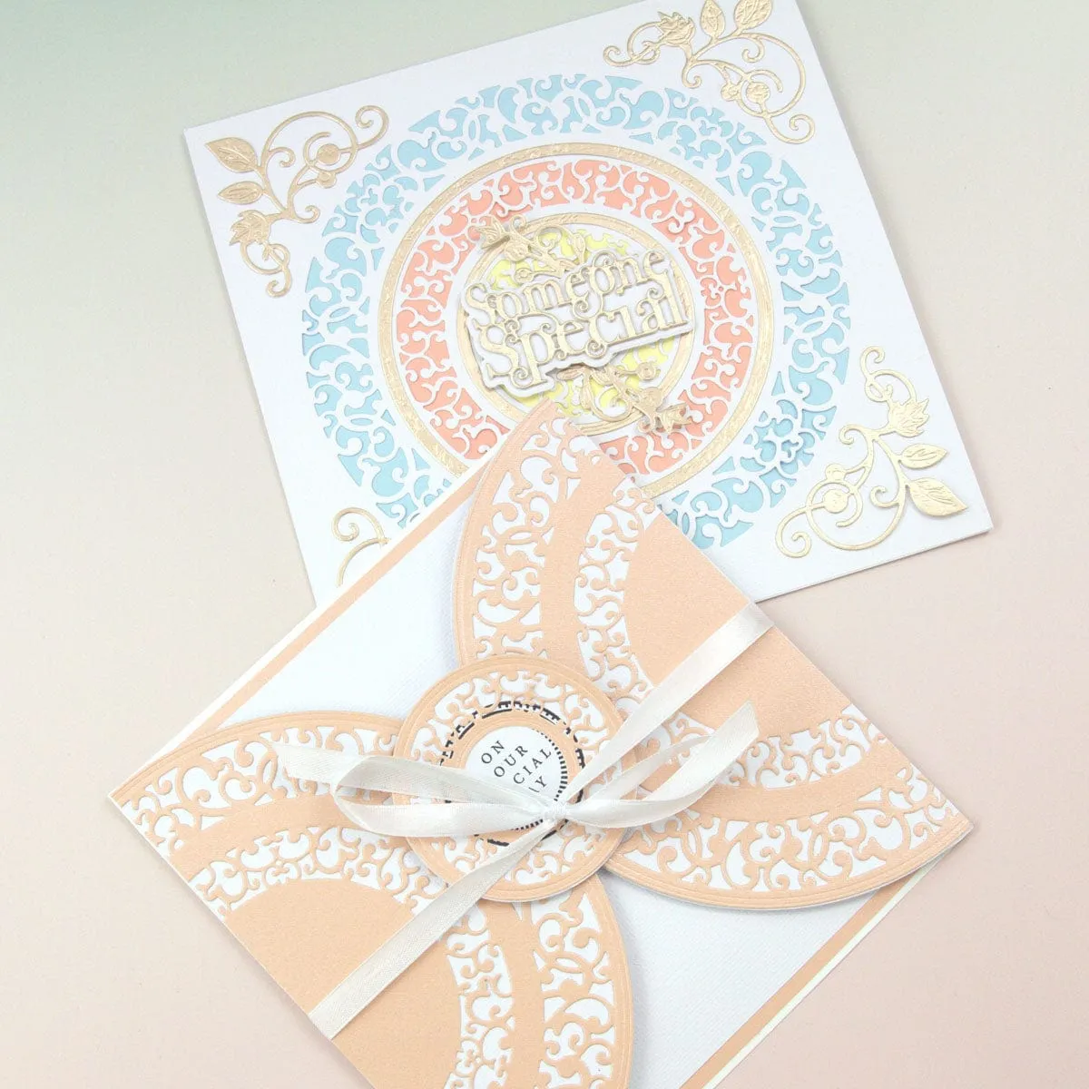 Ornate Circular Frame Die Set - 5166e