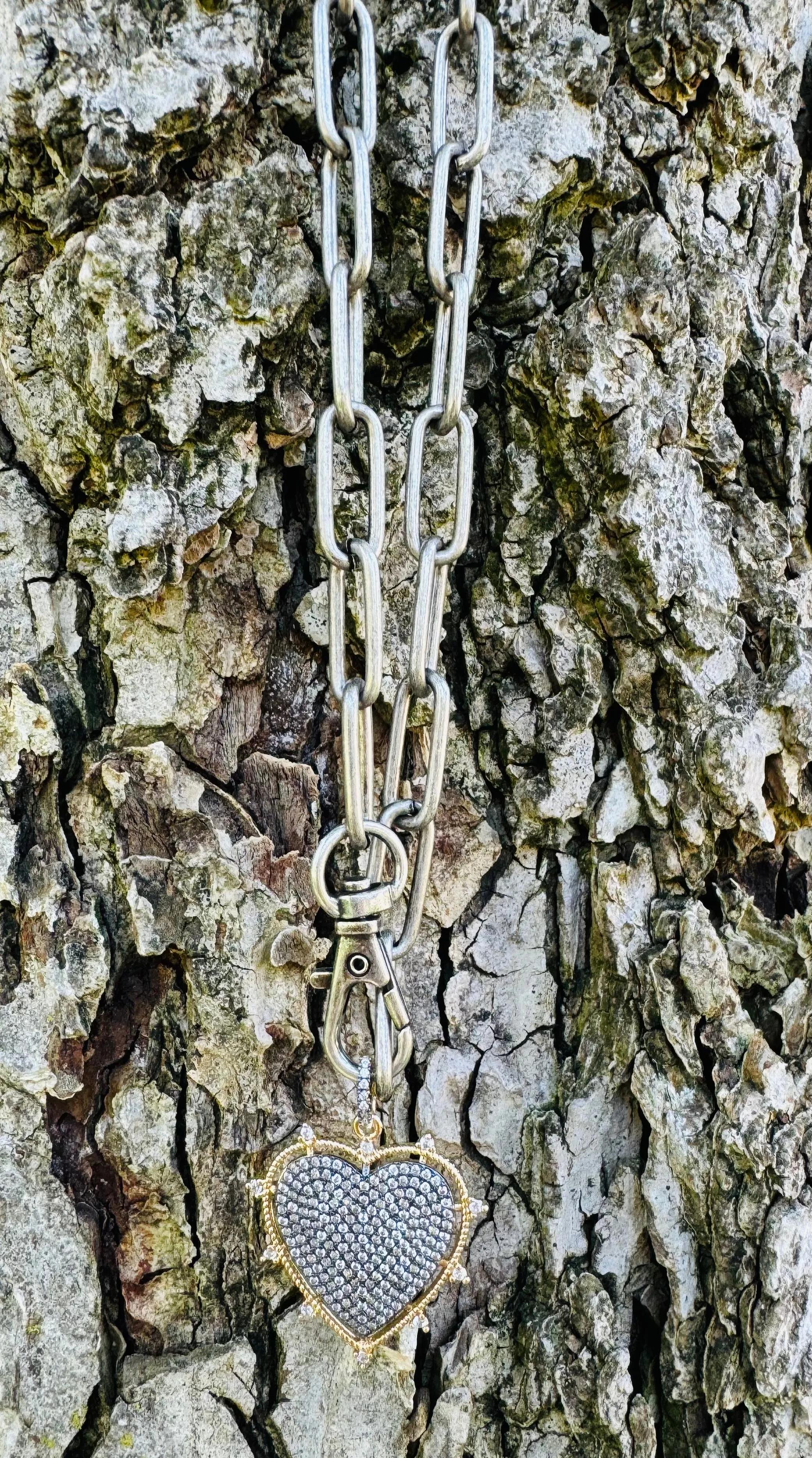 PAVE HEART NECKLACE