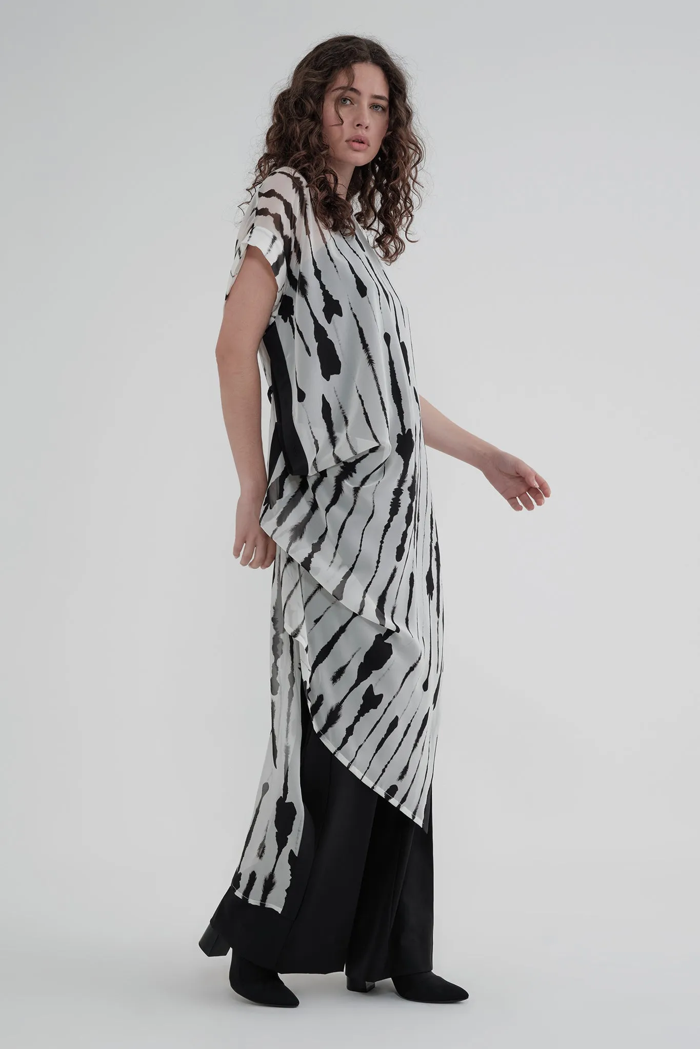 PRINT RELIEF TUNIC