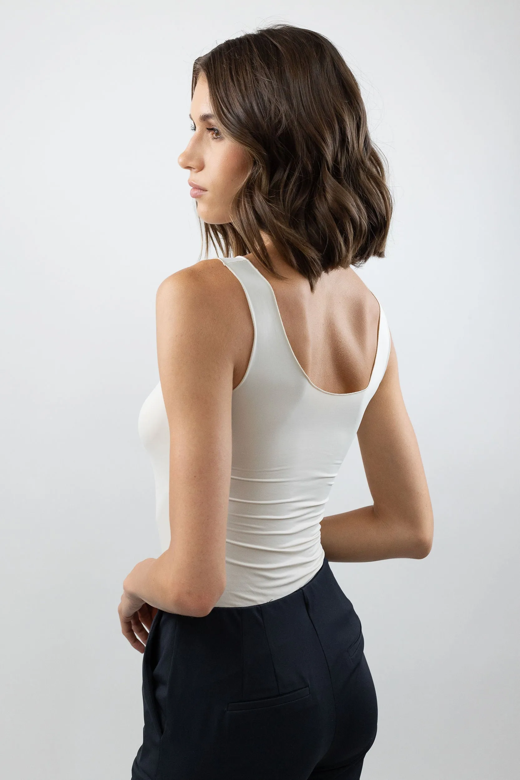 Reversible Scoop Tank