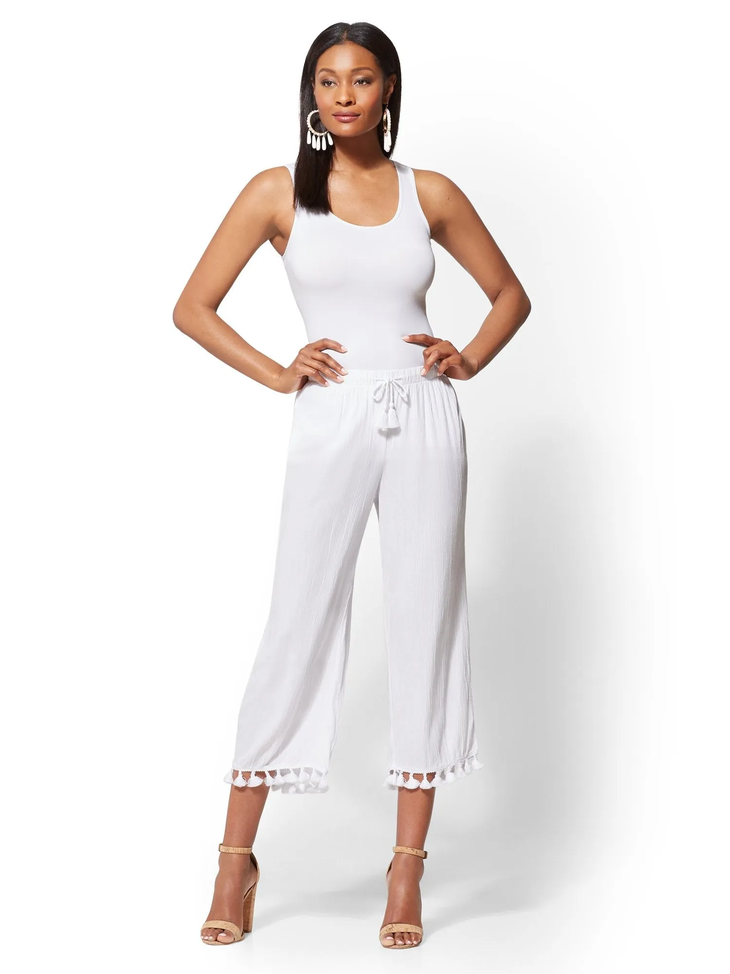Scoopneck Seamless Layering Tank - Sleek & Chic