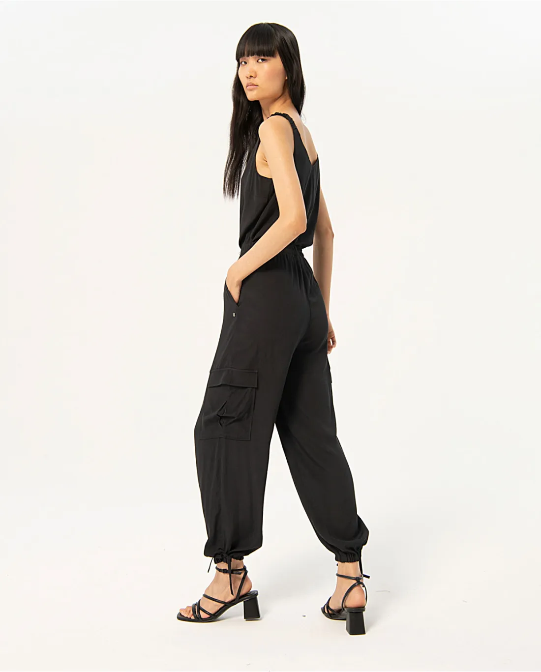 Surkana Cargo Pants - Black