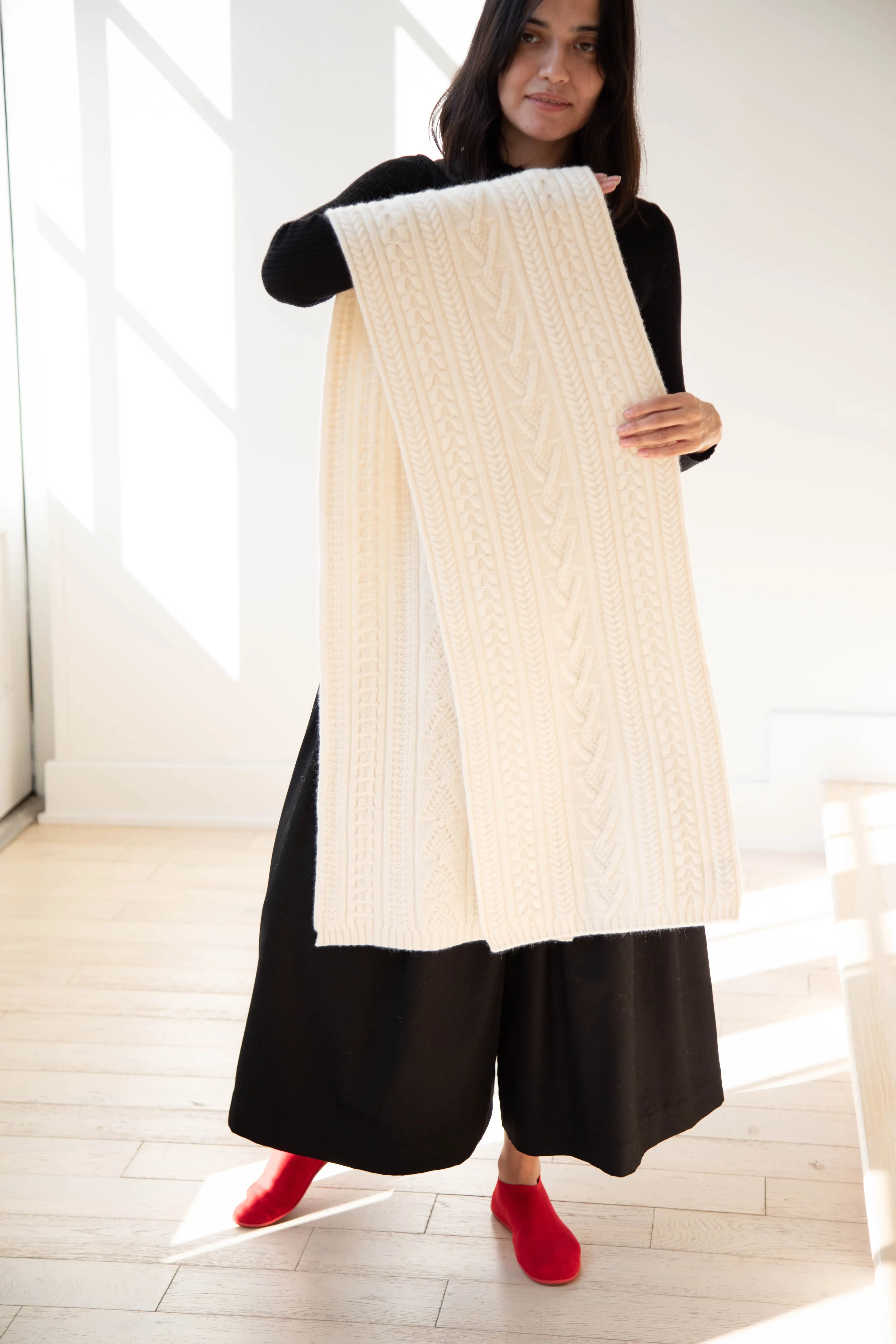 The Loom | Cabled Scarf in Ivory