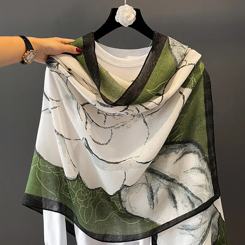 Vintage Lotus New Fashion Western shawl Autumn and Winter Warm Scarf Scarf Holiday Beach Scarf Silk Scarf Women