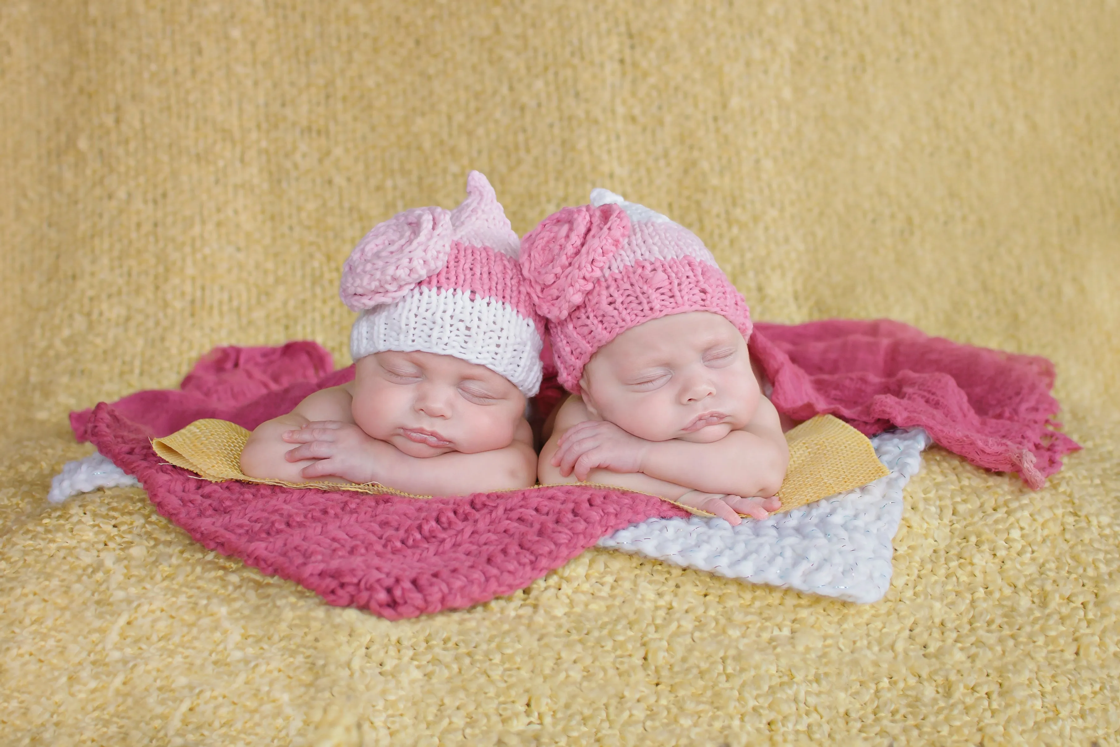 White sparkle newborn baby layering bump blanket