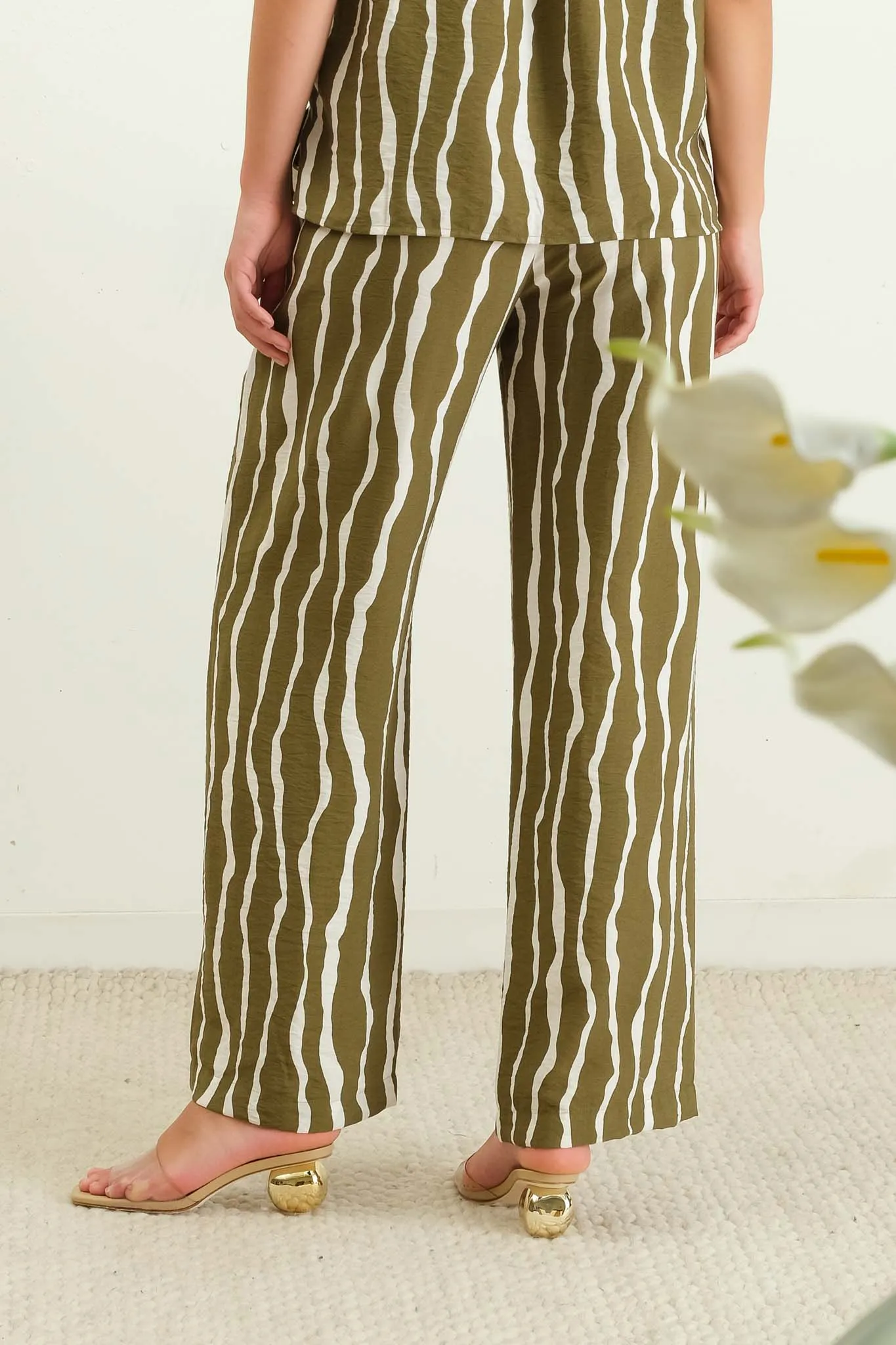 ZEBRA PRINT DRAWSTRING WIDE LEG PANTS