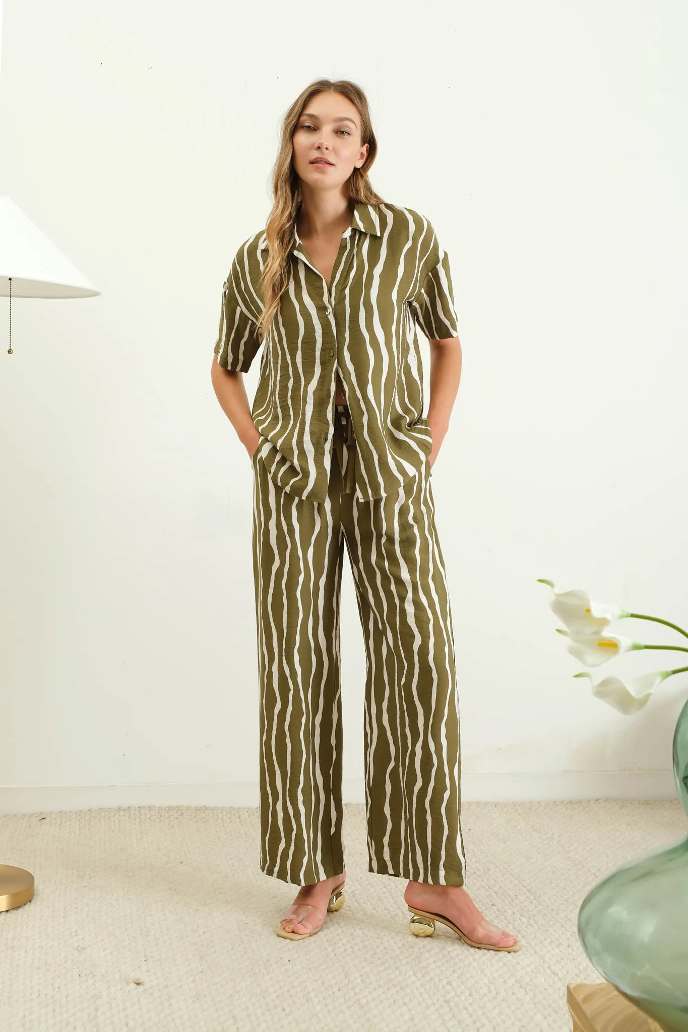 ZEBRA PRINT DRAWSTRING WIDE LEG PANTS